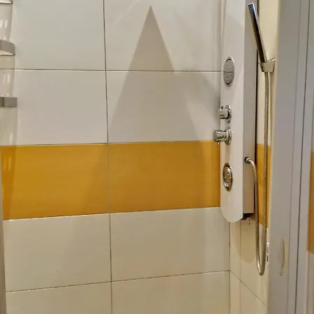The 727 Apartment *