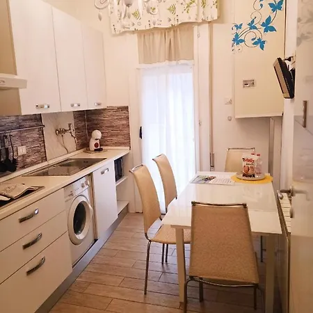 The 727 Apartment