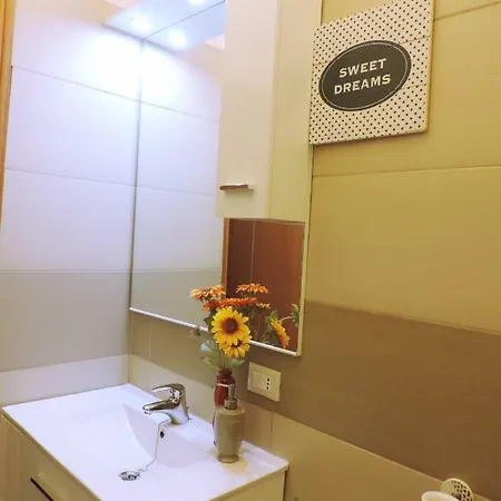 The 727 Apartment *